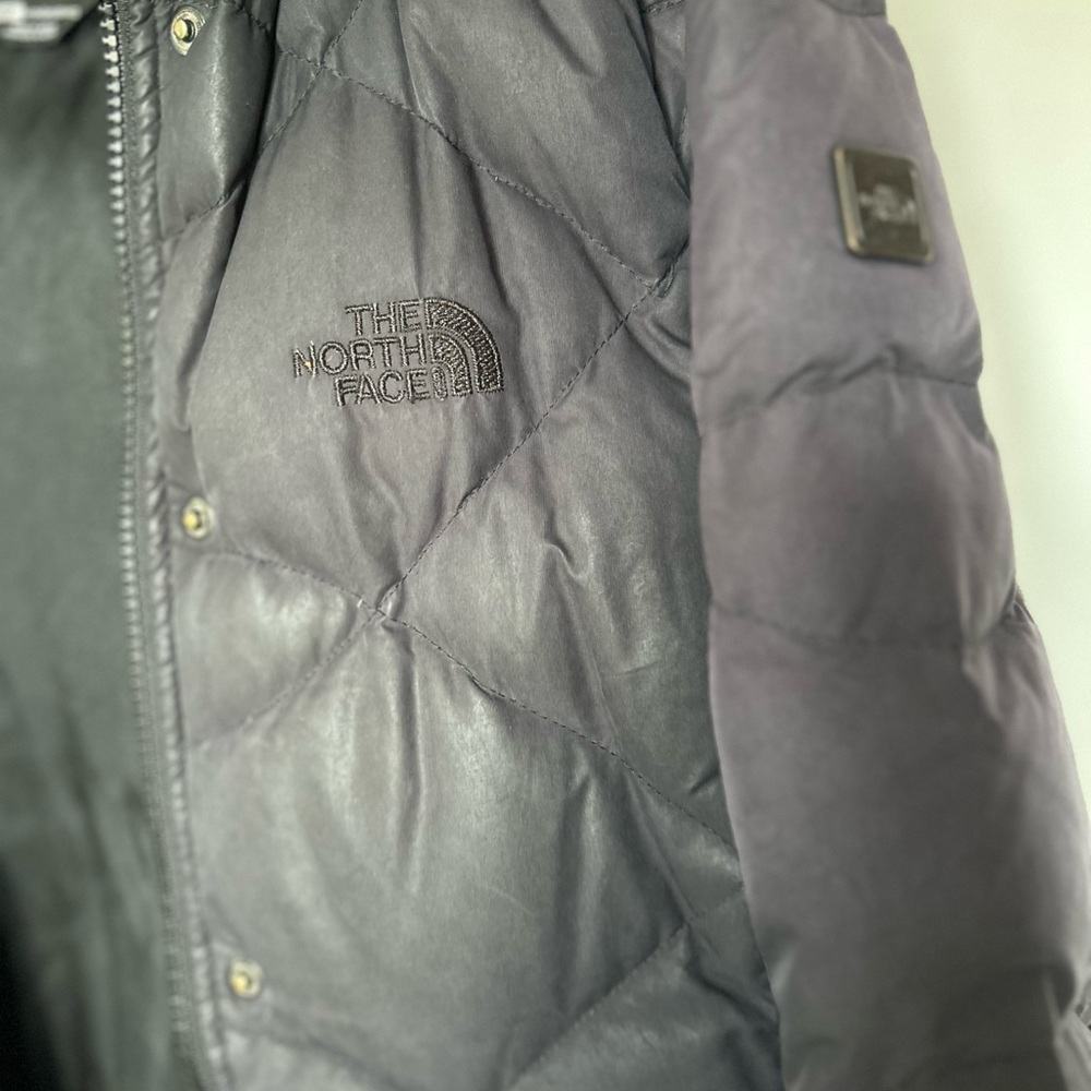 The North Face Men's Charcoal Puffer Jacket